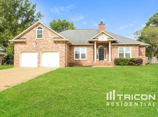 1818 Brighton Dr, Murfreesboro, TN 37130