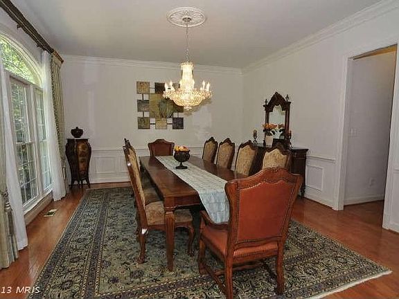3rd image of 1332 Woodside Dr