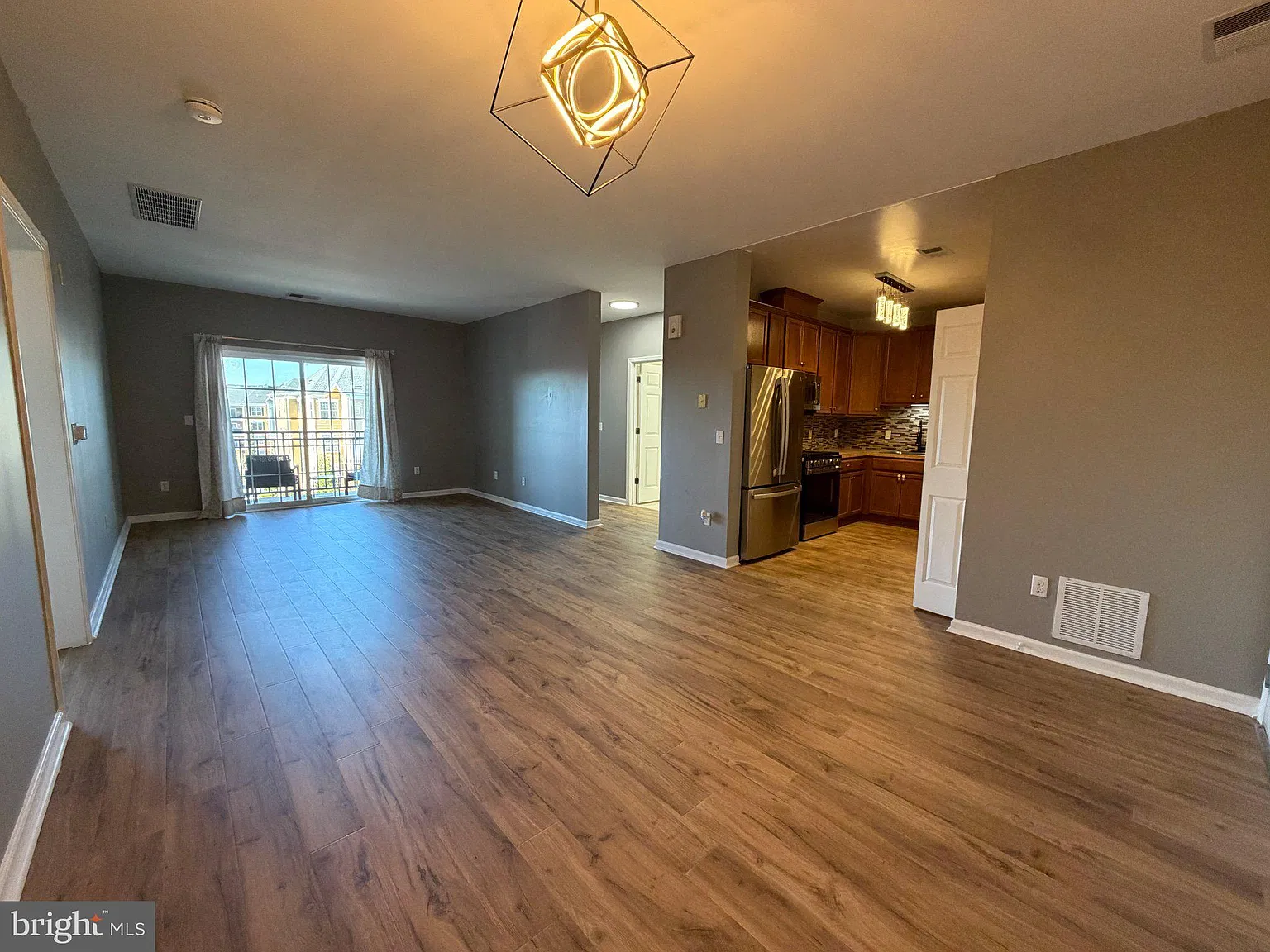 2 bed, 2.0 bath, 1138 sqft, $2,550 — Photo 1