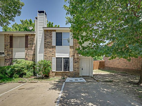 2nd image of 219 Country Bend Dr