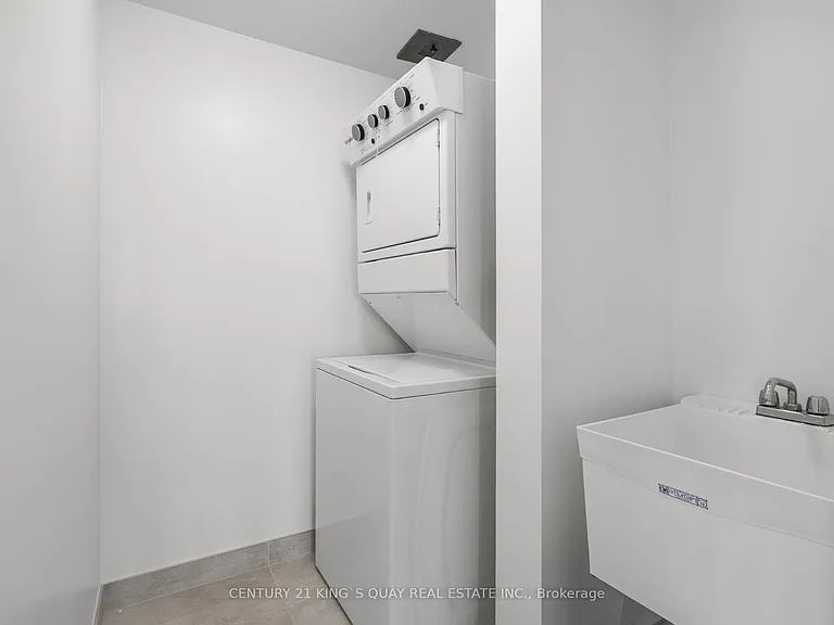 8888 Yonge St #1104 — Photo 44