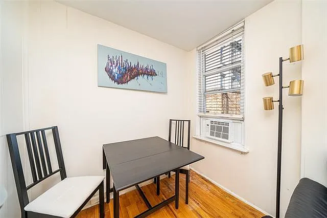 160 8th St #3 — Photo 7