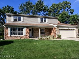 424 Castlewood Ln, Deerfield, IL
