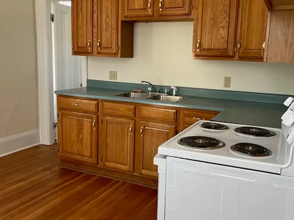 51 Grove St #201, Brattleboro, VT 05301