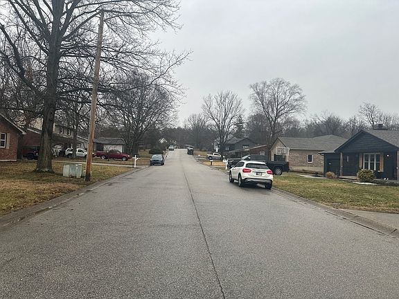 4th image of 1114 Carriage Ln