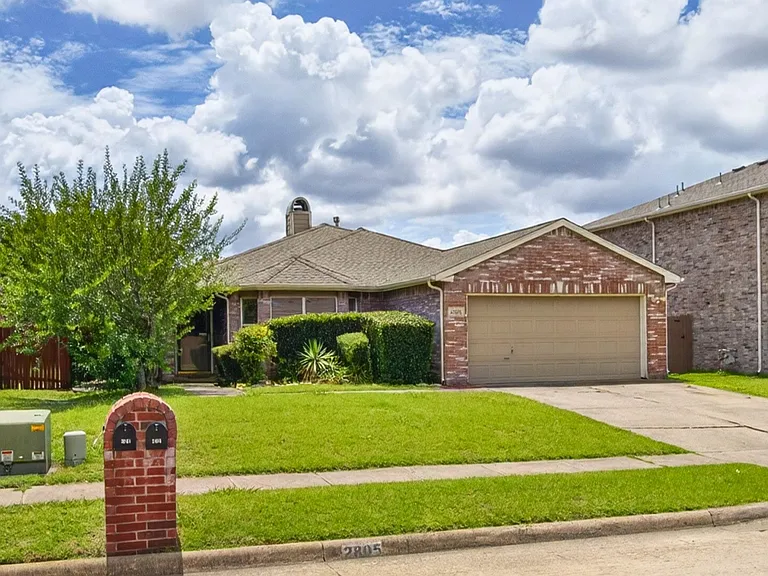 2805 Nandina St — Photo 21