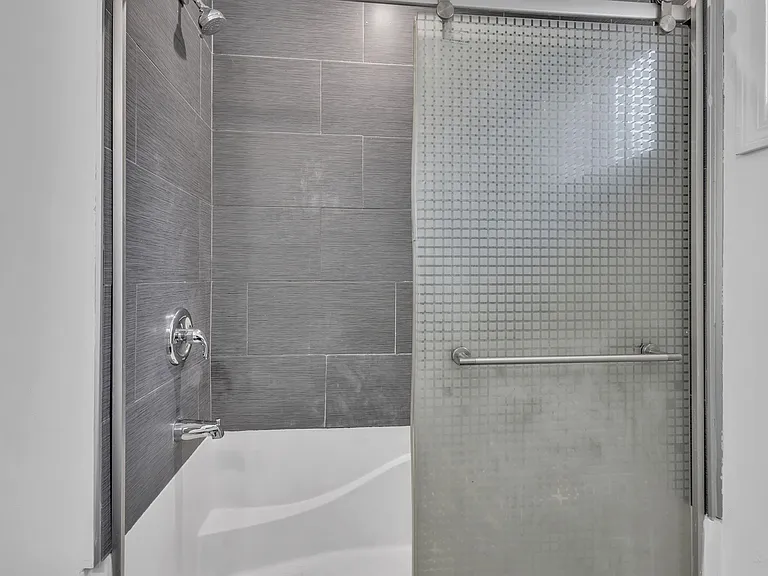 8484 Berwyn St — Photo 12