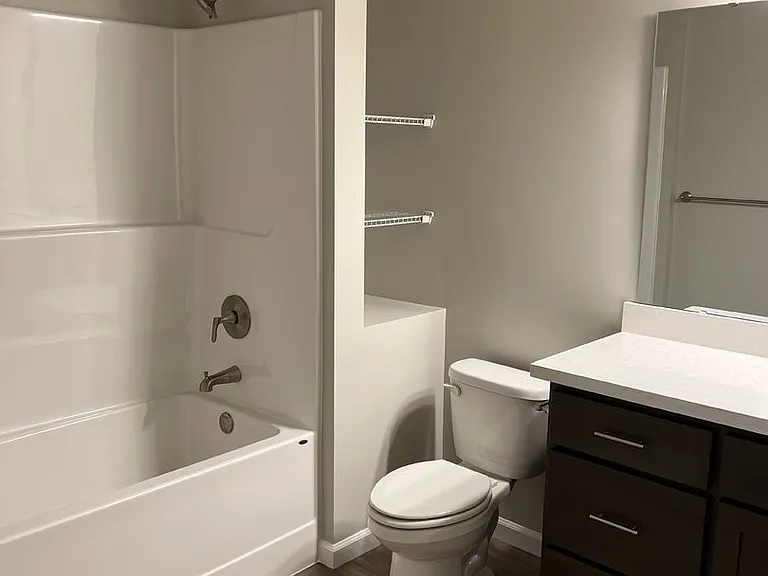 410 Apartments in Beautiful Bonney Lake, Washington — Photo 22