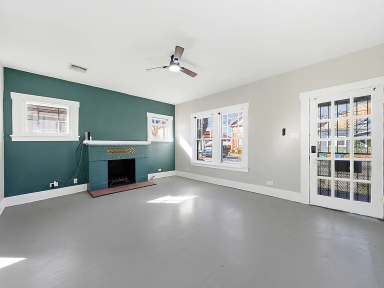 122 Biering St #2 — Photo 2