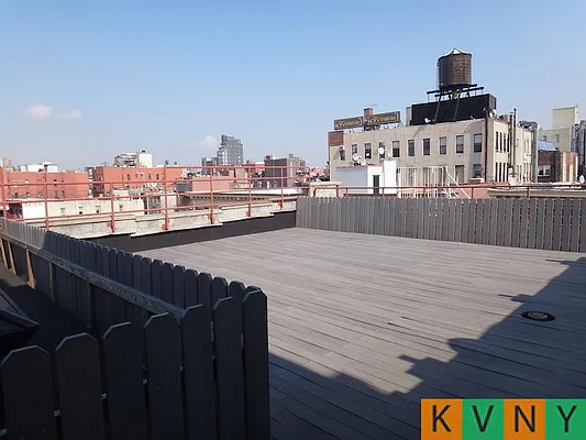 Rented by KVNY Soho | media 20