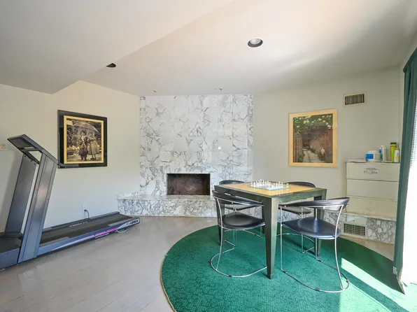 29 Kansas Place image 16 of 24