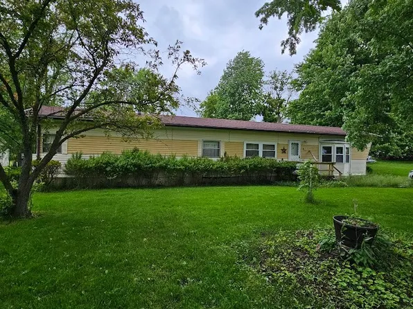 11317 W Yates Center Rd, Lyndonville, NY 14098