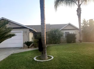 925 W Harold St, Farmersville, CA 93223