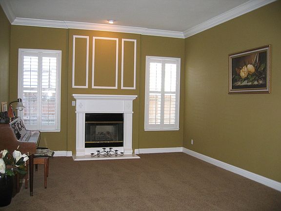 4th image of 8235 Medeiros Way