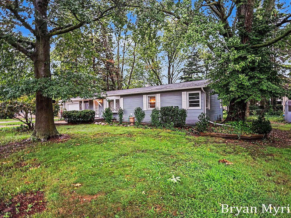 1st image of 819 W 25th St