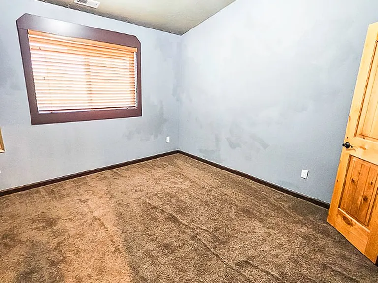 1374 Bristol Rd — Photo 18