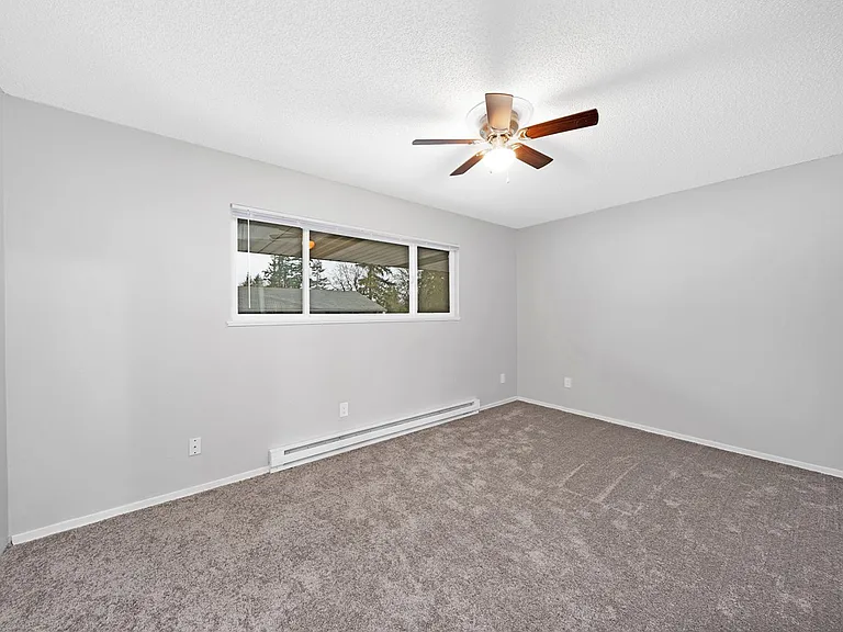 Wetherburne Square Townhomes — Photo 26