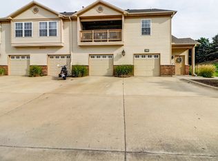 3630 Thornhill Dr, Champaign, IL 61822