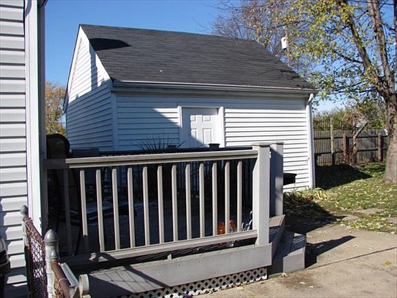 5th image of 1112 Noyes Ave