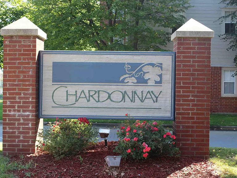Chardonnay Apartments — Photo 1