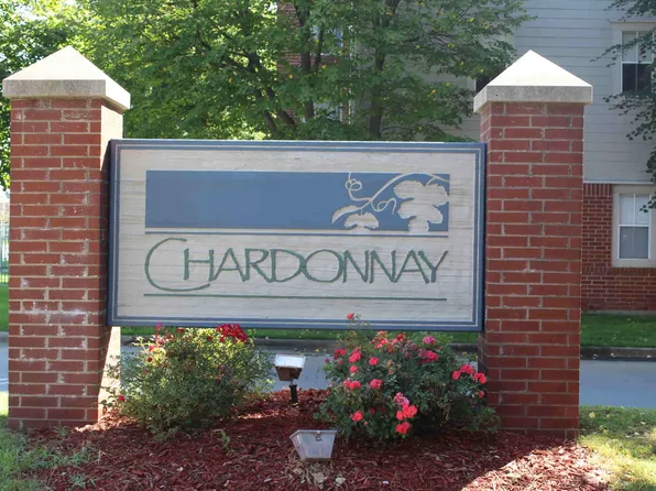 Chardonnay Apartments