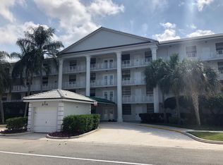 3716 Whitehall Dr APT 104, West Palm Beach, FL 33401