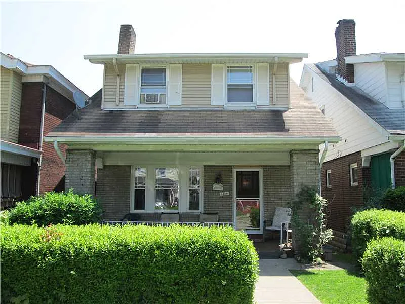 1440 Jancey St photo 1
