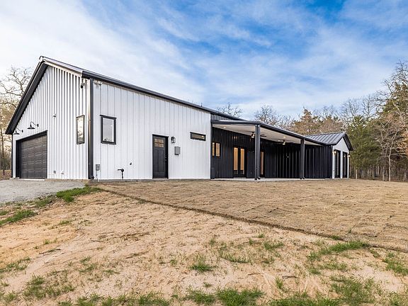 2nd image of 1971 Sawmill Rd