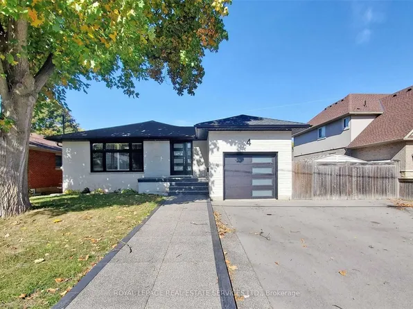 4 McMaster Ave, Hamilton, ON L9H 4M5