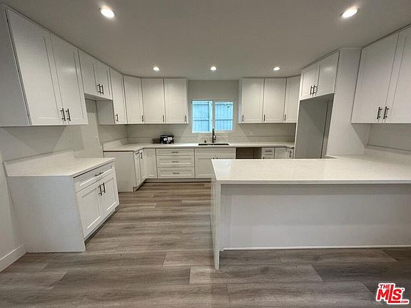 3rd image of 11441 Oro Vista Ave