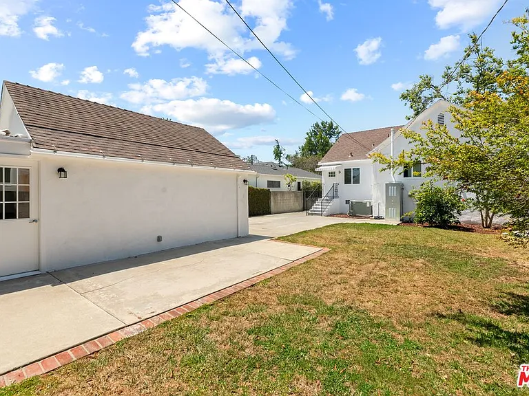 2316 Selby Ave — Photo 34