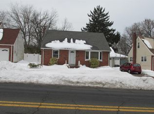84 N Prospect Ave, Bergenfield, NJ 07621