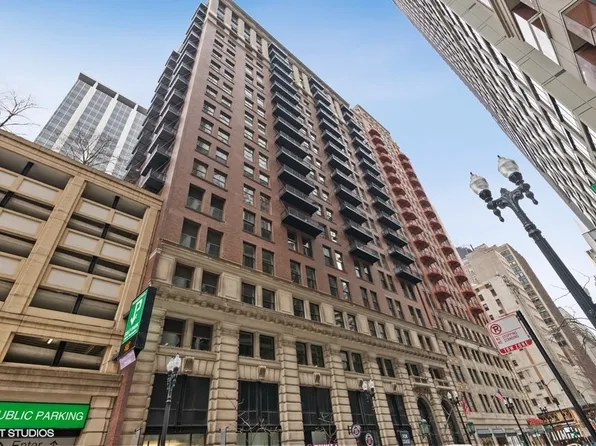 212 W Washington St APT 1412, Chicago, IL 60606