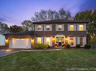 1312 Crestwood Ct, Naperville, IL 60540