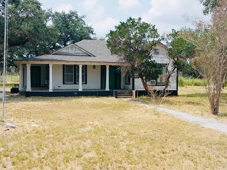 6371 W FM 476 — Photo 5