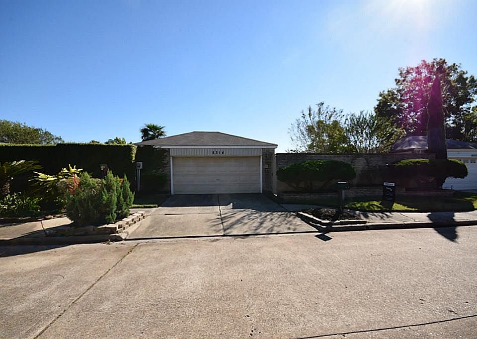 1st image of 8314 Autumn Wind Dr