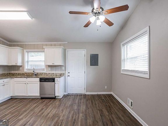 5th image of 2460 Tyler Way