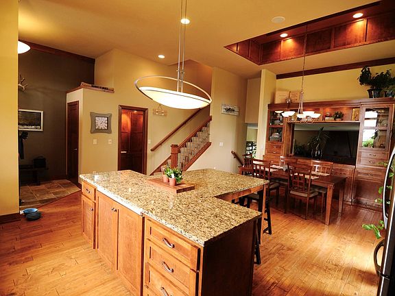 3rd image of 7208 S Waterstone Cir