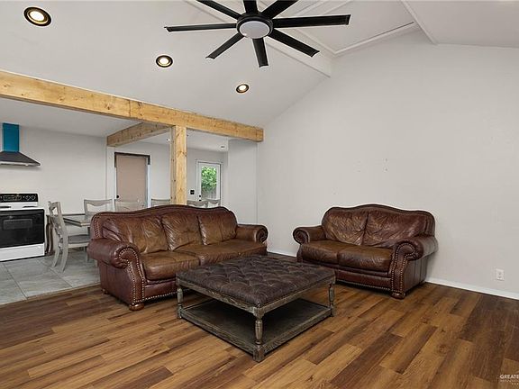 4th image of 1409 Falcon Ave