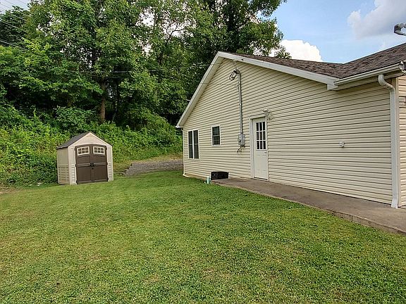 2nd image of 1480 Parkside Dr