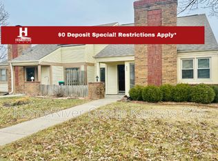 503 SW Hoke Ln, Lees Summit, MO 64081