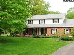 11596 Forest View Dr, Chardon, OH 44024