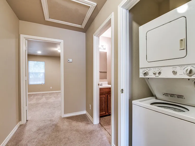 7826 Kingsbury Way — Photo 12