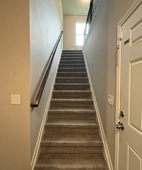 40 Hastings Ln — Photo 17