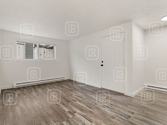 4th image of 2914 N Hogan St #11107486