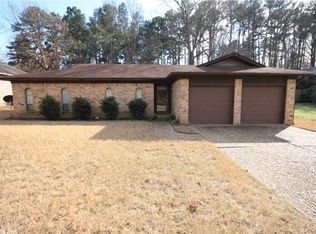 9 Dartmouth Dr, Little Rock, AR 72204