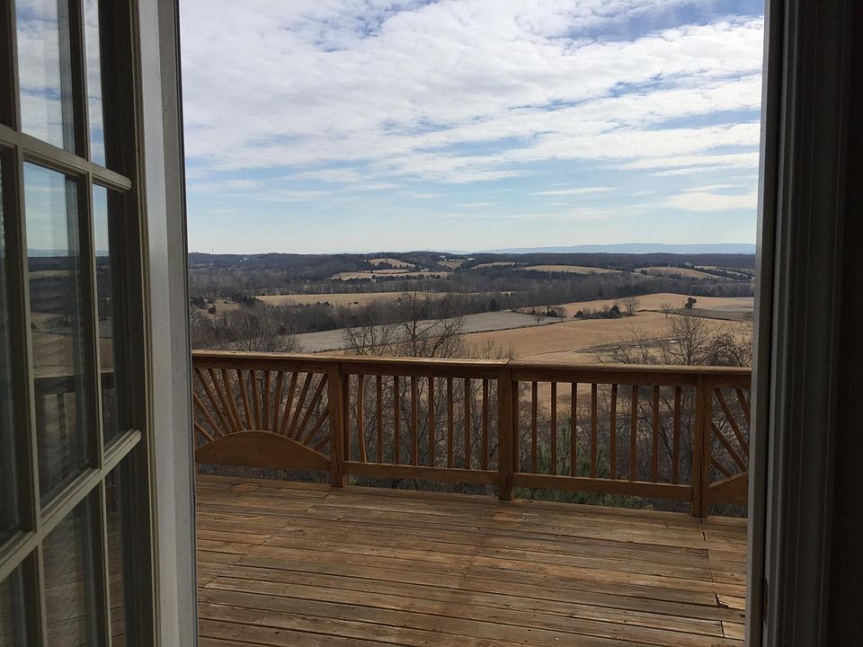 Deck overlooking valley