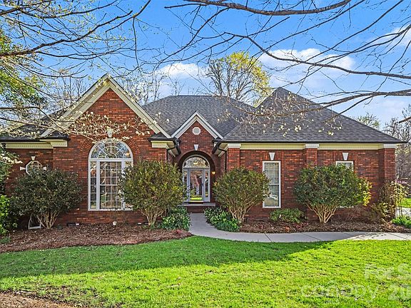 2nd image of 8407 Locksley Dr