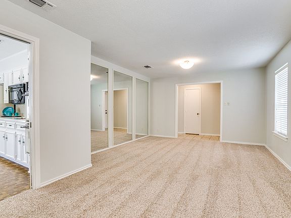2111-briarwood-blvd-arlington-tx-High-Res-5.jpg