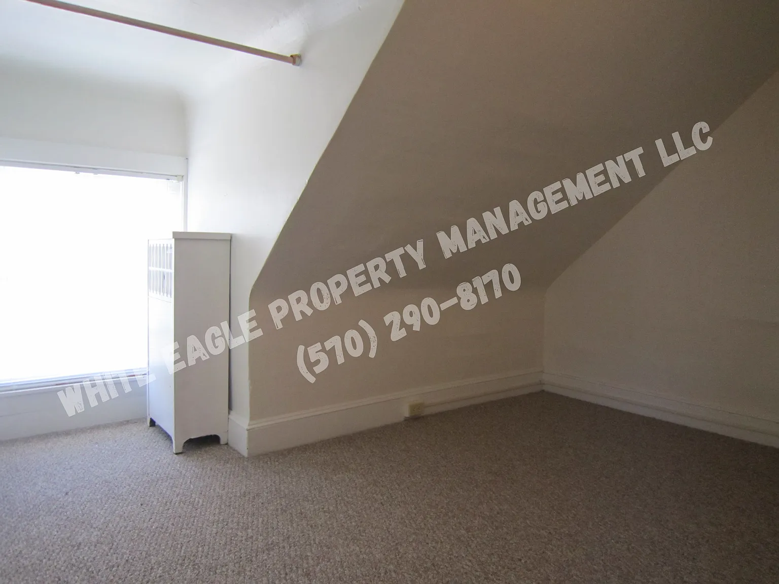 1618 Roselynn Street — Photo 2